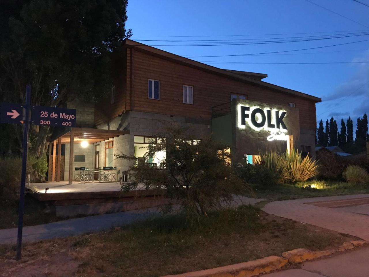 Hostal Folk *
