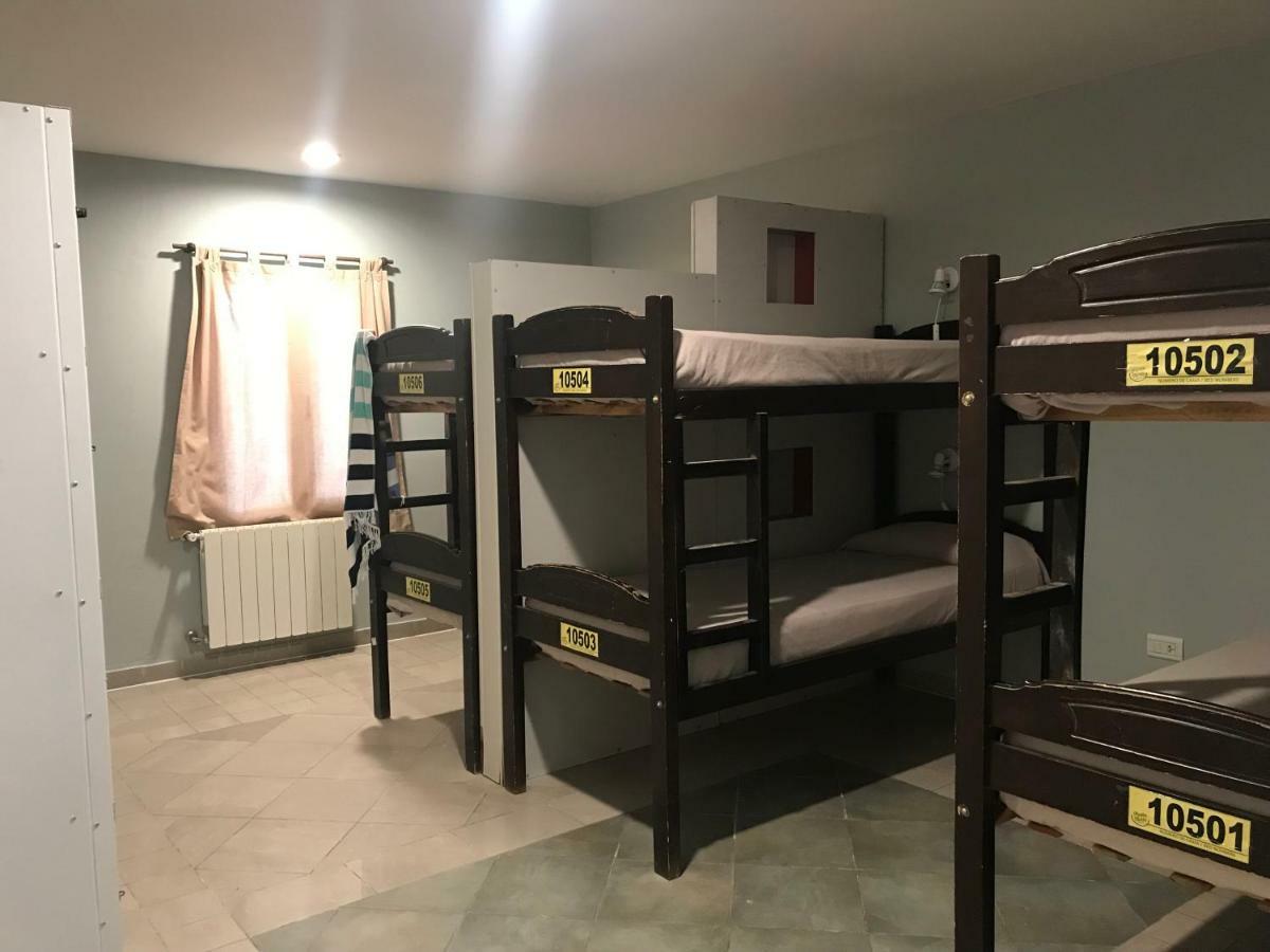 Hostal Folk *